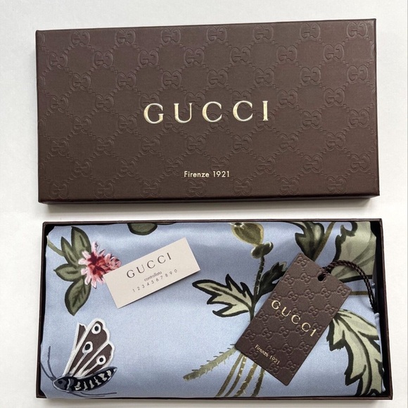Gucci Unisex Scarf Kris Knight Floral Blue Silk Wrap with Gucci Gift Box - Picture 4 of 5